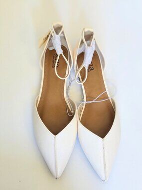 a.n.a Francis Cream Pointed Toe Ankle Strap Flats Size 8 M New in Box